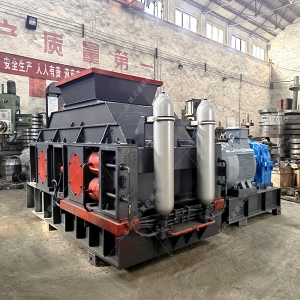 2PG1000x700中型液压对辊麻豆AV无码发货 发往新疆