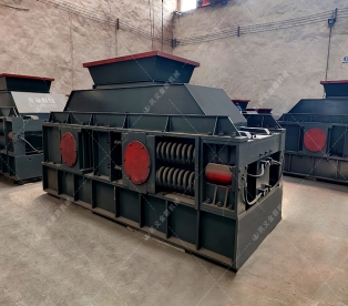 2PG1200x800型半自动液压对辊麻豆AV无码发往四川