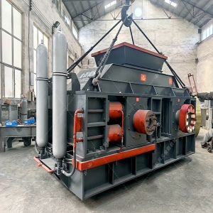 2PG1500x800大型破碎设备液压对辊麻豆AV无码发货图片