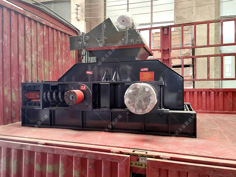 中型弹簧式对辊麻豆AV无码设备发往浙江