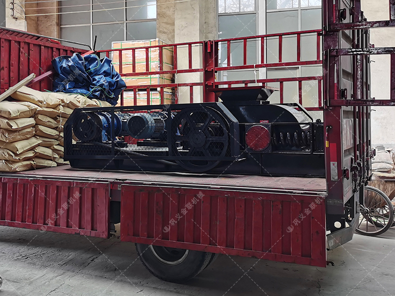 2PG400X400小型碎玻璃麻豆AV无码发往山东鄹平