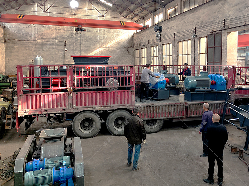 两台2PG1510液压对辊麻豆AV无码发往湖北襄阳