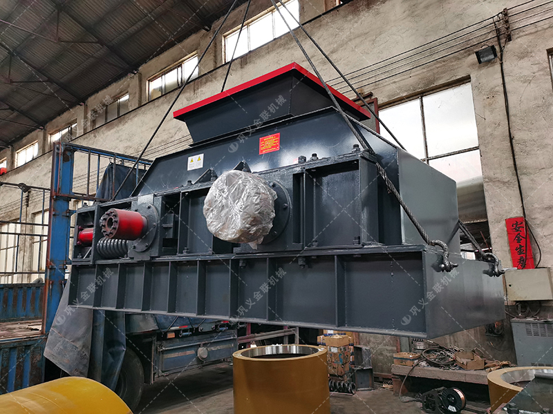 2PG1200x800弹簧式对辊麻豆AV无码发往湖北武汉