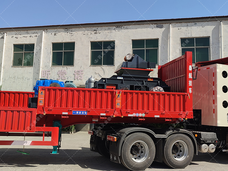 中型2PG1000x700液压对辊制砂机发货 发往湖南