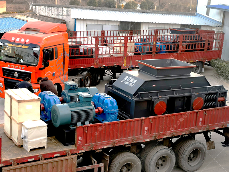 两台2PG1500x1000直连式大型鹅卵石麻豆AV无码发货